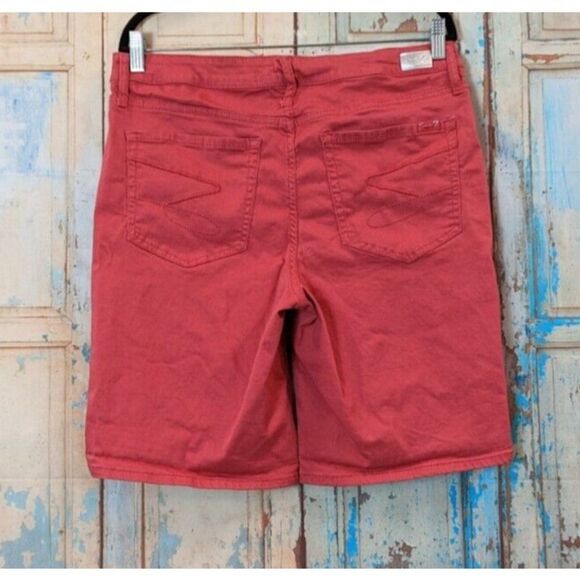 Seven7 Womens Size 12 Holly Berry Mid Rise Flat Front Sunset Bermuda Shorts - Picture 5 of 9